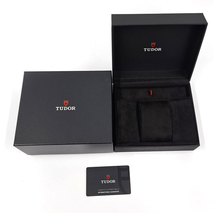 TUDOR
Black Bay 68
With box and warranty card