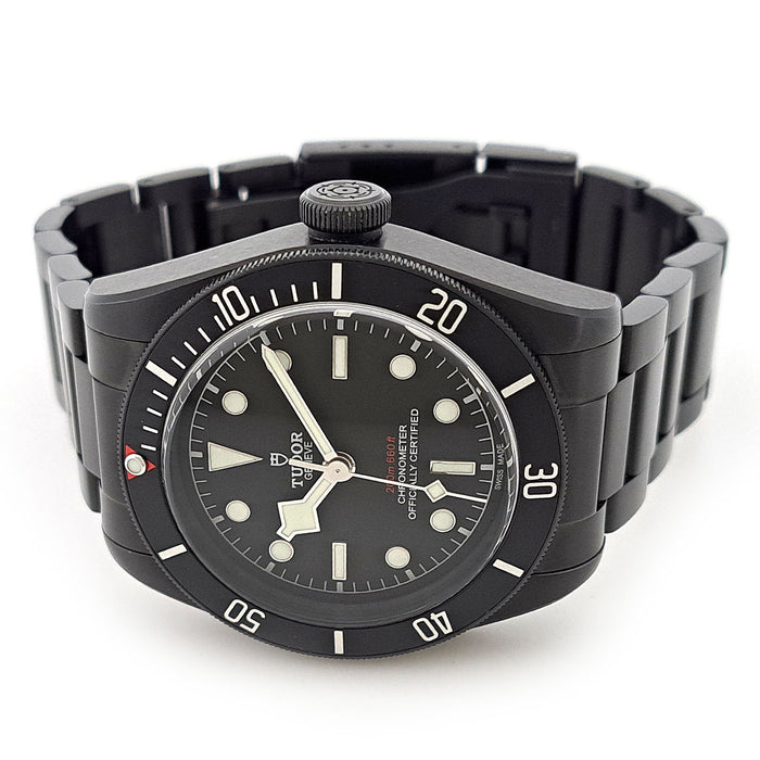 TUDOR
Heritage Black Bay Dark
With box and warranty card