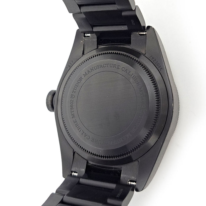 TUDOR
Heritage Black Bay Dark
With box and warranty card