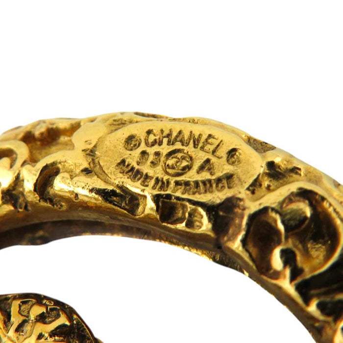 CHANEL 
93A クリア COCO CC ゴールドカラーメタル 
ココマーク ラウンド ヴィンテージ ピンブローチ