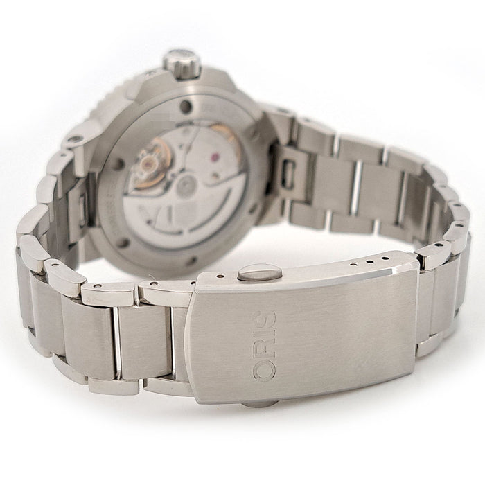 ORIS 
Aquis Date Caliber 400 
With Box and Warranty Card