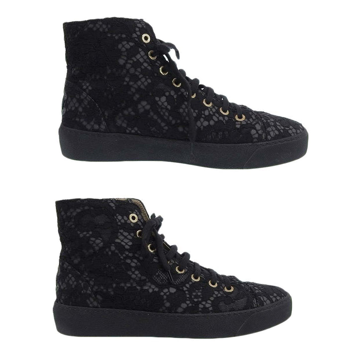 CHANEL 
Logo COCO CC Floral Pattern 
Coco Mark Lace High-Cut Sneakers
