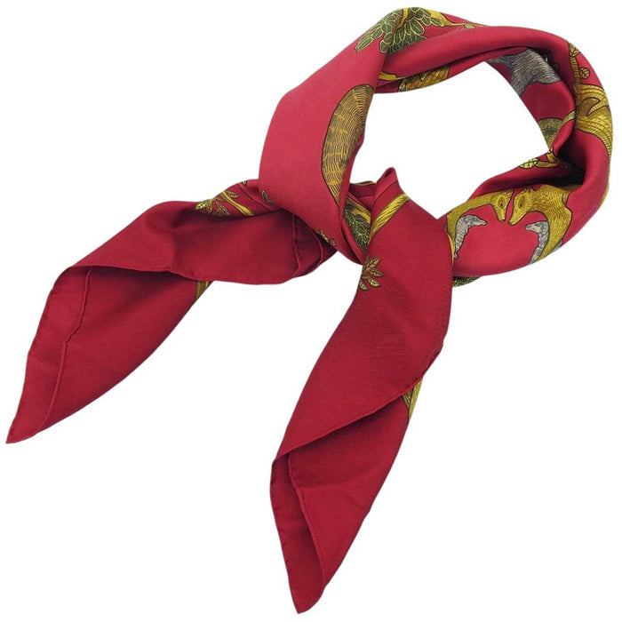 HERMES 
Alphabet animal en soie grand format 
Carré 90 ALPHABET ANIMAL Écharpe