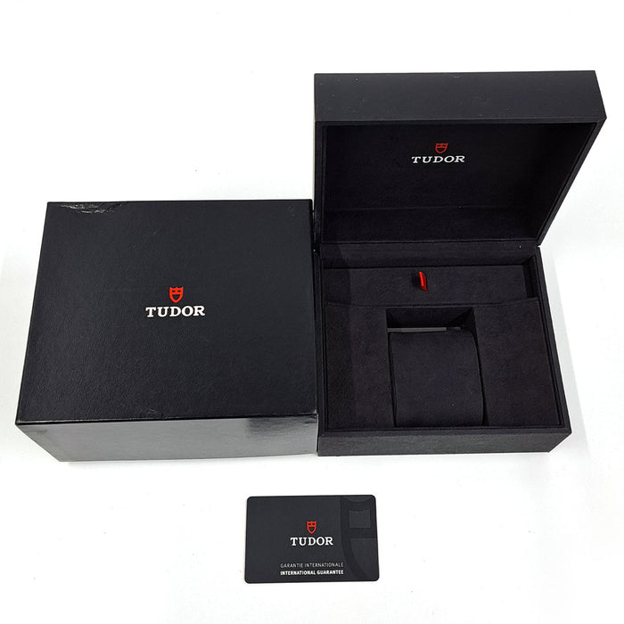 TUDOR
Black Bay 58
With box and warranty card