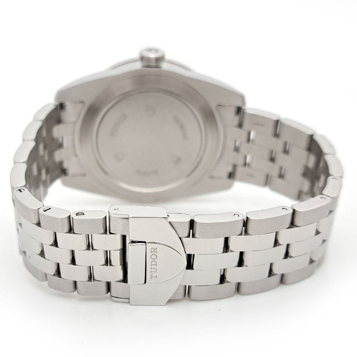 TUDOR
Glamour Double Date
With Box and Papers