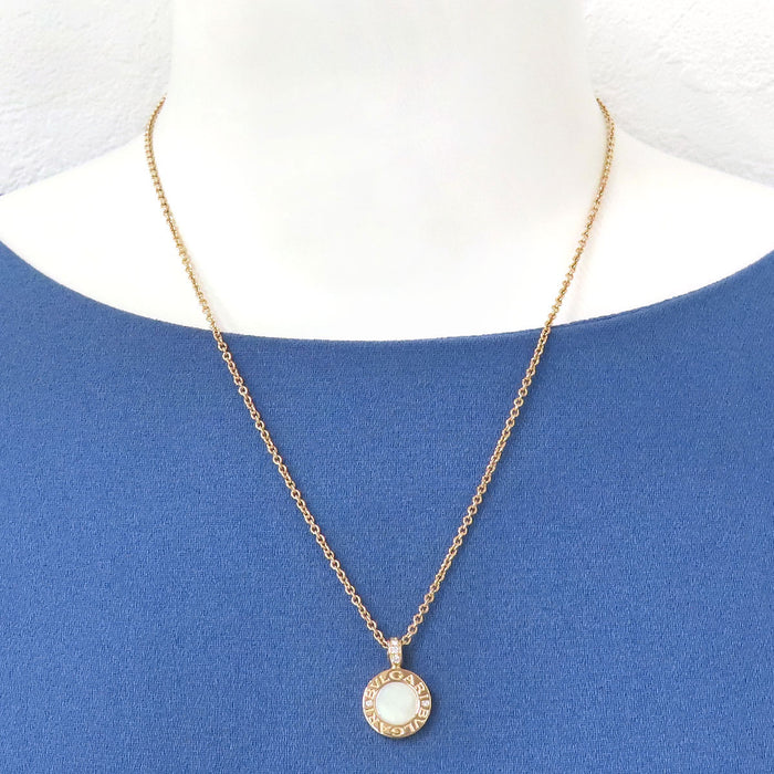 BVLGARI
Bulgari Bulgari Mother of Pearl Onyx Necklace