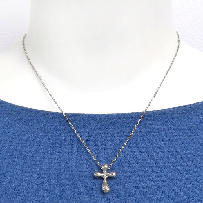 TIFFANY&Co. 
Collana con piccola croce