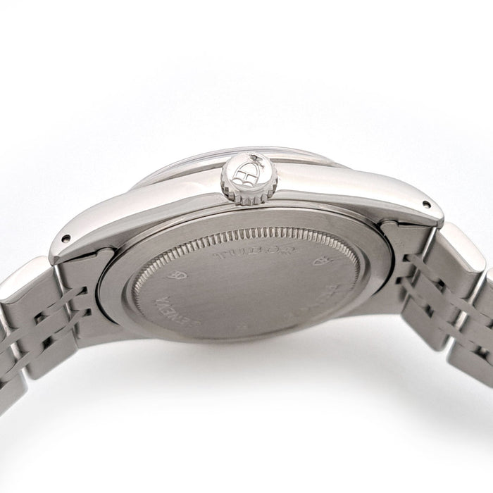 TUDOR
Prince Date-Day
