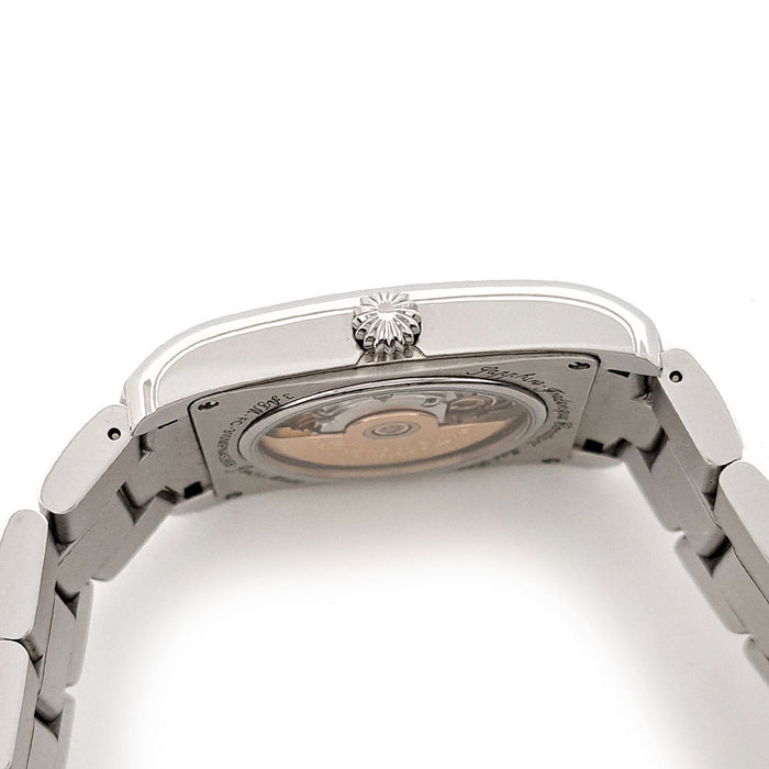 FREDERIQUE CONSTANT
Classique Carré Heartbeat Nacre Bleue Édition Limitée Japon
Avec boîte et certificat