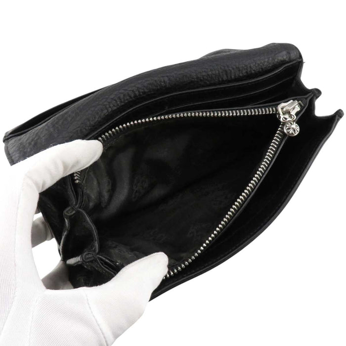 CHROME HEARTS 
JUDY Etichetta Scroll CH Argento 
Bottone Croce Portafoglio Judy