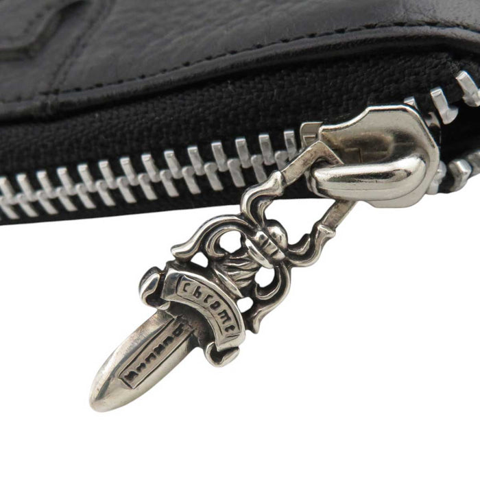 CHROME HEARTS 
ONE TRILLION DOLLARS Flareany Dagger Zip Pelle 
One Trillion Flareany Portafoglio