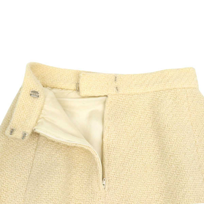 CHANEL 
Logo COCO CC Bottone Frangia 
Marchio Coco Tweed Completo