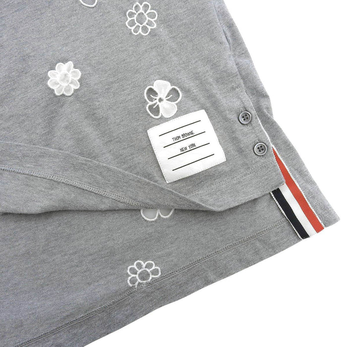 THOM BROWNE 
花柄 トリコロール コットン シルク 
フラワー エンブロイダリー Tシャツ