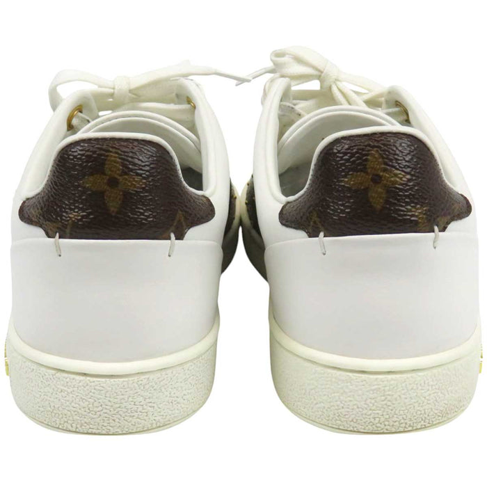 LOUIS VUITTON
LV Logo Studs
Front Row Line Leather Sneakers
Monogram