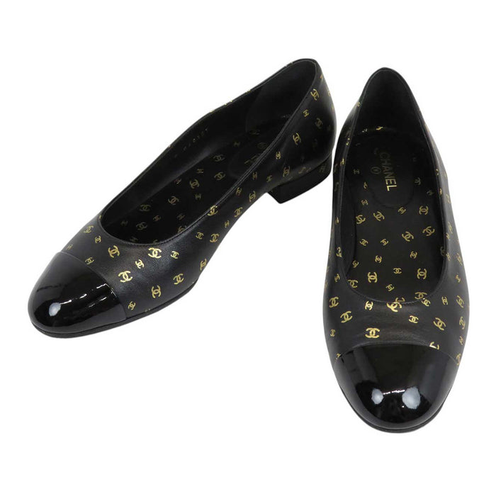 CHANEL 
COCO CC Logo Leather Patent 
Coco Mark Flat Pumps