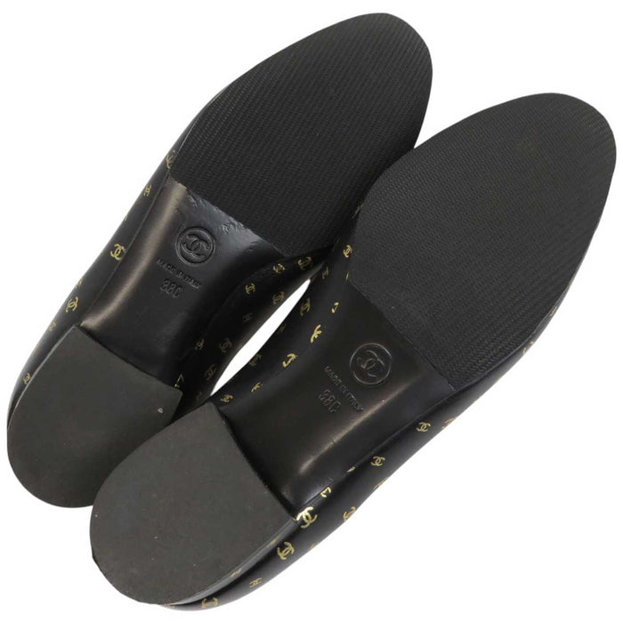 CHANEL 
COCO CC Logo Leather Patent 
Coco Mark Flat Pumps