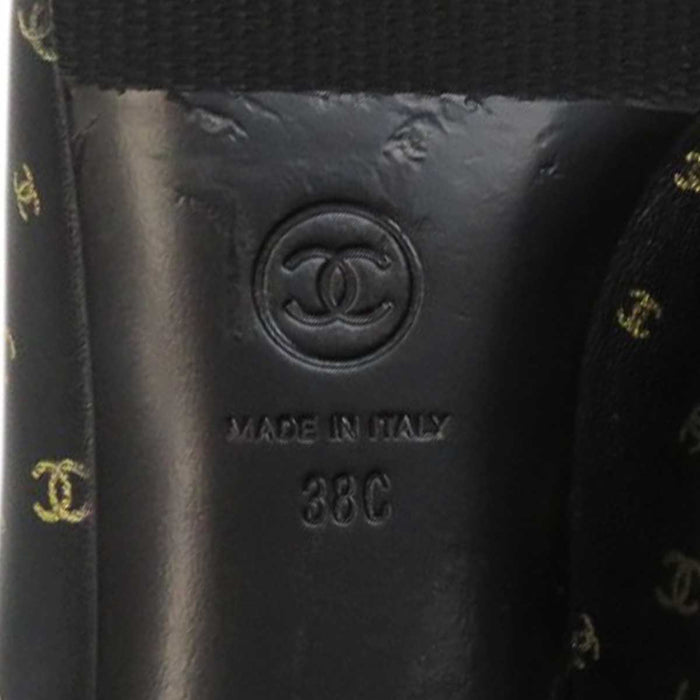 CHANEL 
COCO CC Logo Leather Patent 
Coco Mark Flat Pumps