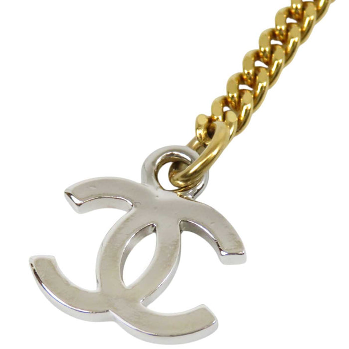 CHANEL 
97C logo COCO CC metallo color oro 
cintura a catena con marchio Coco