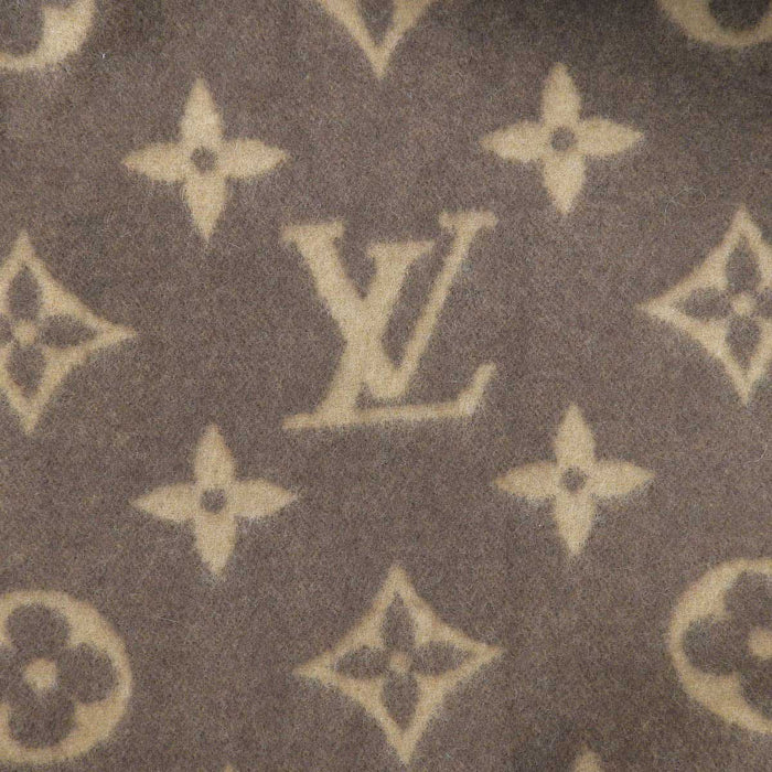 LOUIS VUITTON
LV Logo All-over Pattern Wool Cashmere Blend
Pled Neo Monogram Blanket