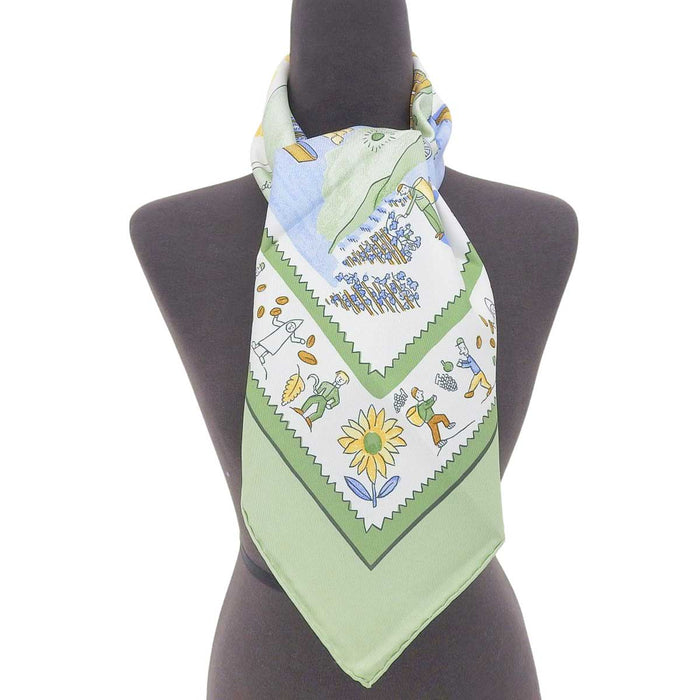 HERMES
Silk Large Square
Carré 90 RE TOUR A LA TERRE Returning to the Homeland Scarf