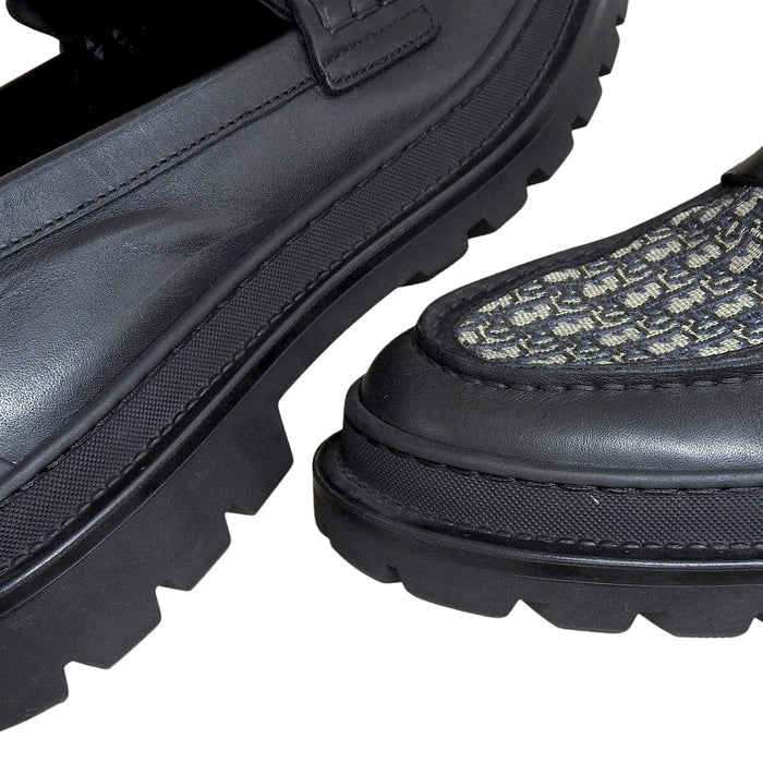 Dior
Logo Leather Fabric
Explorer Loafer
Oblique