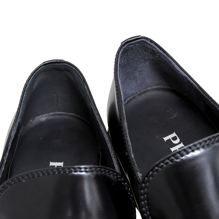 PRADA 
トライアングルロゴ 
チョコレート ブラッシュドレザー ローファー