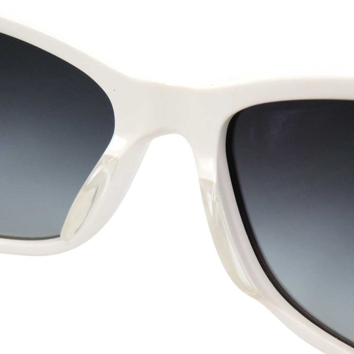 CHANEL 
Logo COCO CC design latéral 
Marque Coco Camélia lunettes de soleil
