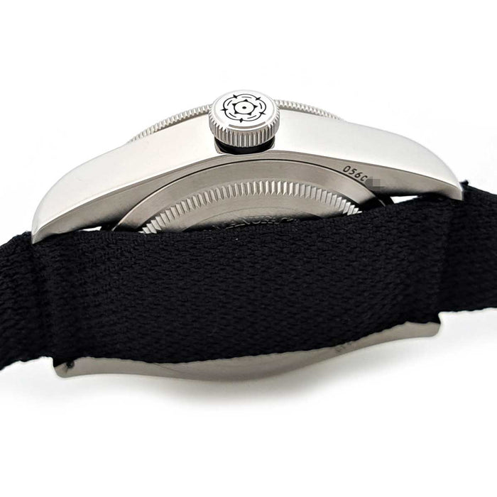 TUDOR
Heritage Black Bay
With Warranty Card