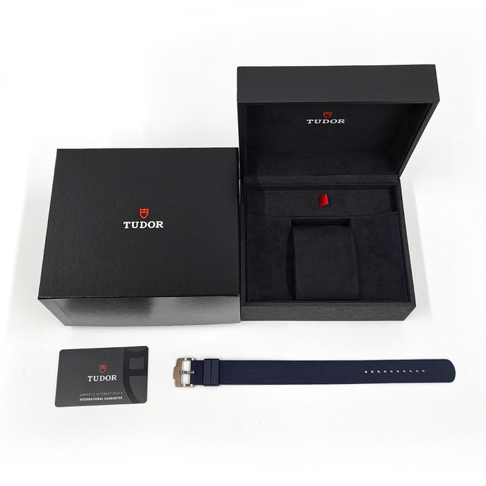 TUDOR
Glamour Double Date
With Box and Papers