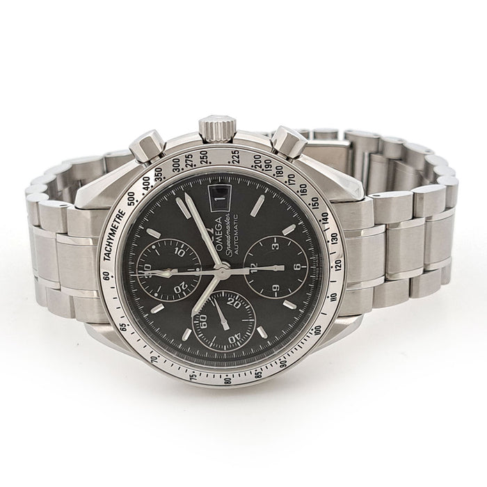 OMEGA
Speedmaster Chronograph Date
With box and warranty card