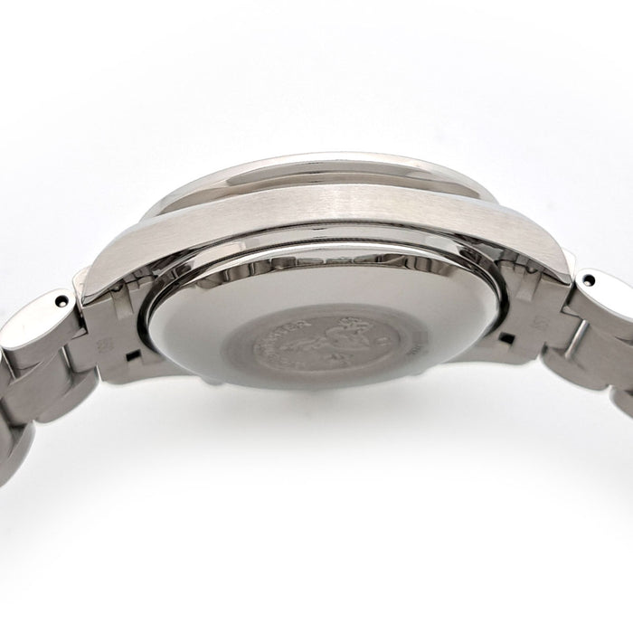 OMEGA
Speedmaster Chronograph Date
With box and warranty card