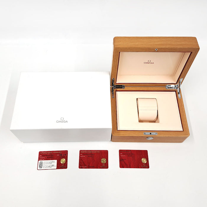 OMEGA
De Ville Prestige Small Second
With Box and Warranty Card