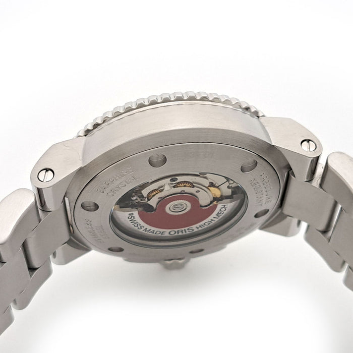 ORIS 
Aquis Date
