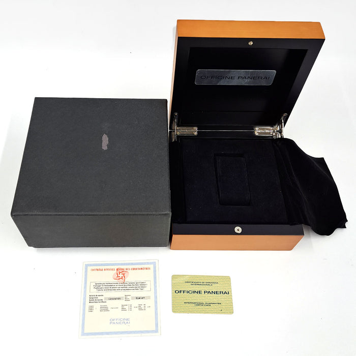 OFFICINE PANERAI 
Radiomir Sceau Noir 
Avec boîte et garantie
