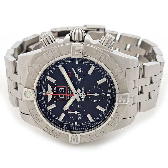 BREITLING
Chronomat Blackbird Red Strike 2000pcs Limited
With box and warranty card