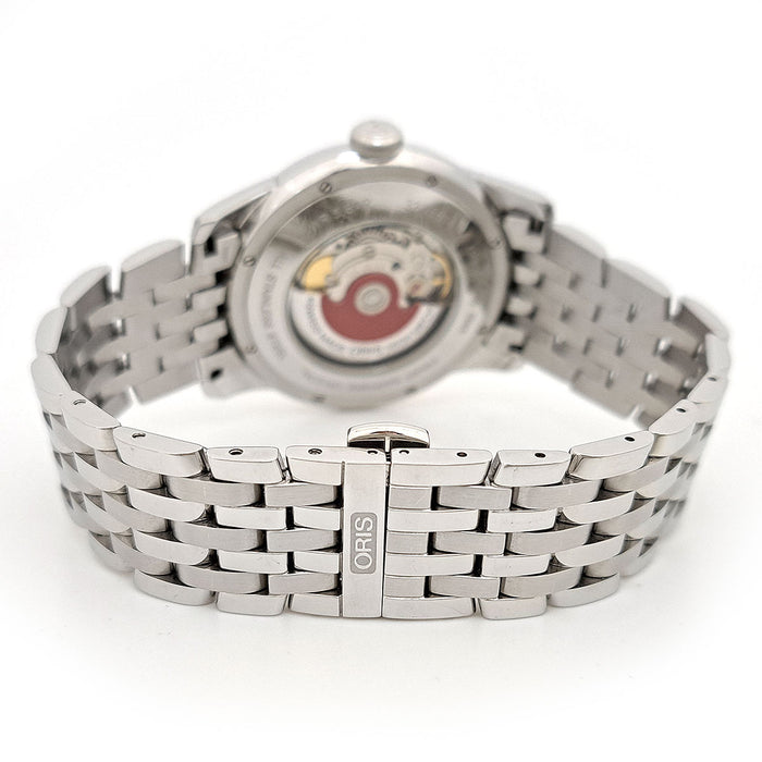 ORIS
Small Second Pointer Date
With Box and Warranty Card