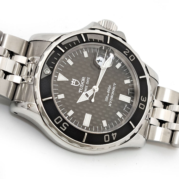 TUDOR
Hydronaut Carbon Dial Overhauled
With Box and Papers