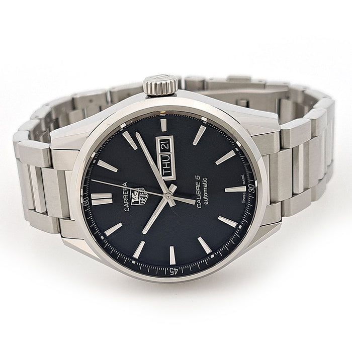 TAG HEUER
Carrera Jour-Date
Avec boîte et garantie