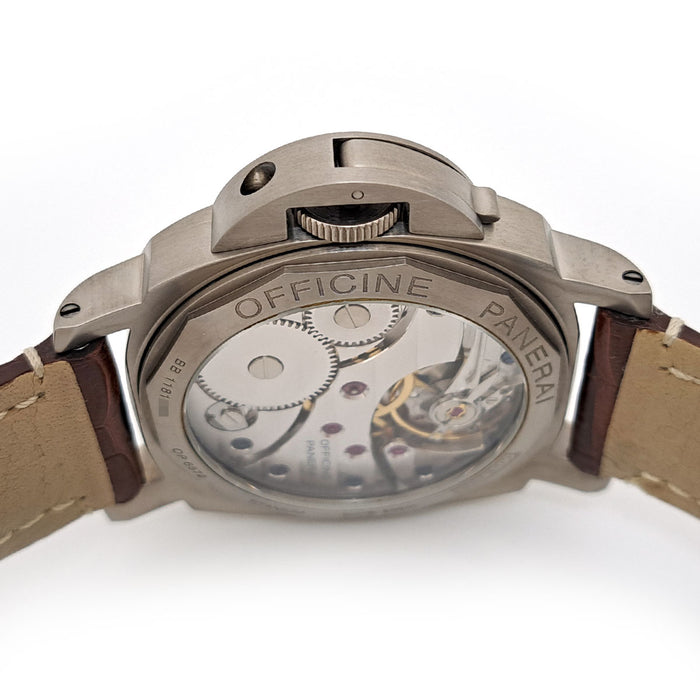 OFFICINE PANERAI 
Luminor Marina 經過整修 
附盒子與保證書