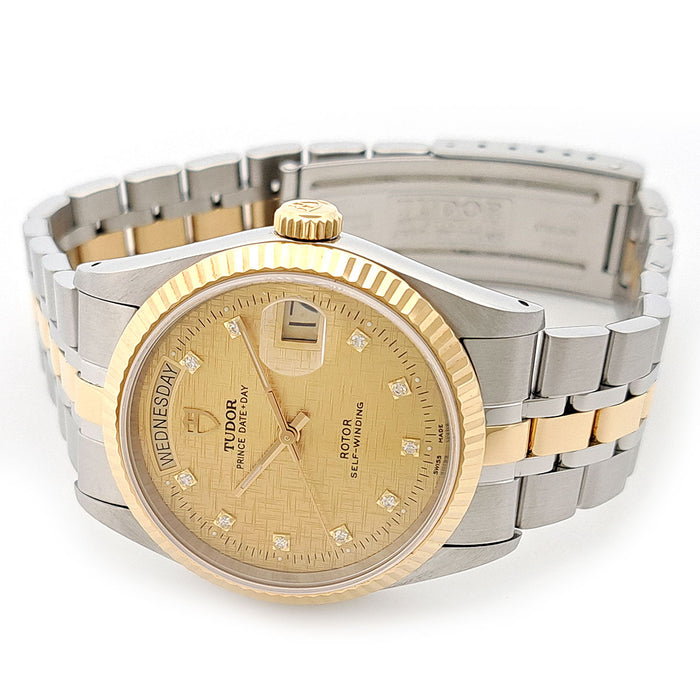 TUDOR
Prince Day-Date
With box and warranty card