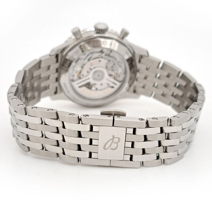 BREITLING 
ナビタイマー B01 クロノグラフ 
箱ギャラ付