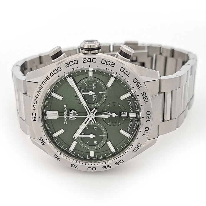 TAG HEUER 
Carrera Chronographe 
Avec boîte et garantie