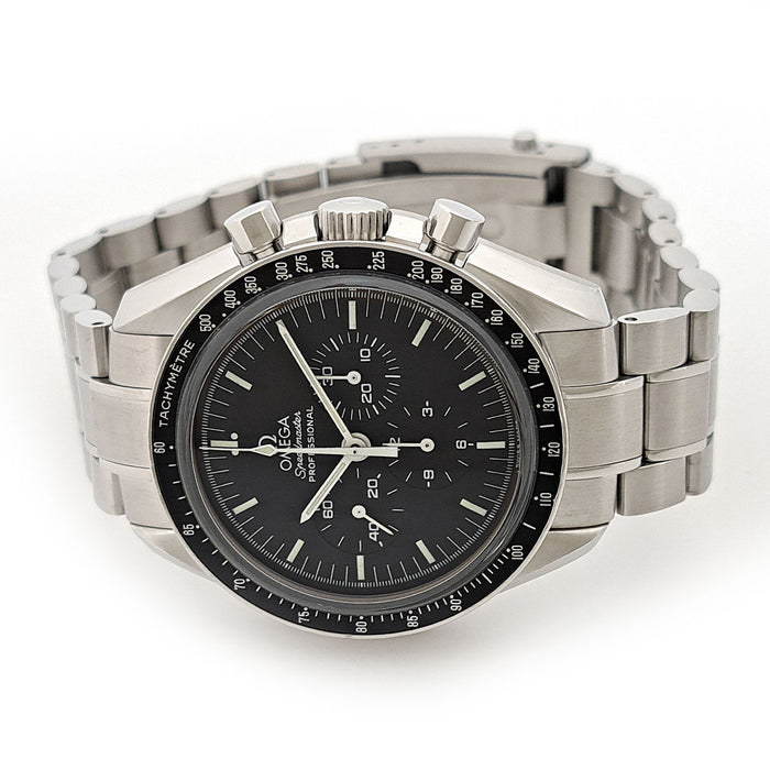 OMEGA
Speedmaster Professional
With box and warranty card