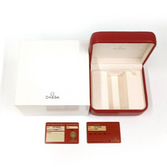 OMEGA
Speedmaster Professional
With box and warranty card
