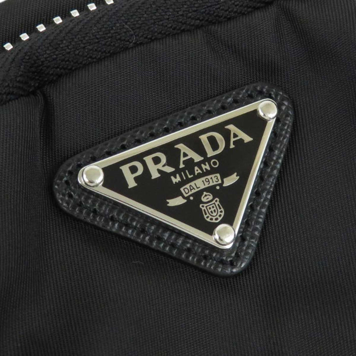 PRADA 
コットン リサイクルナイロン 
トライアングル ロゴ ポーチ 切替 Tシャツ
