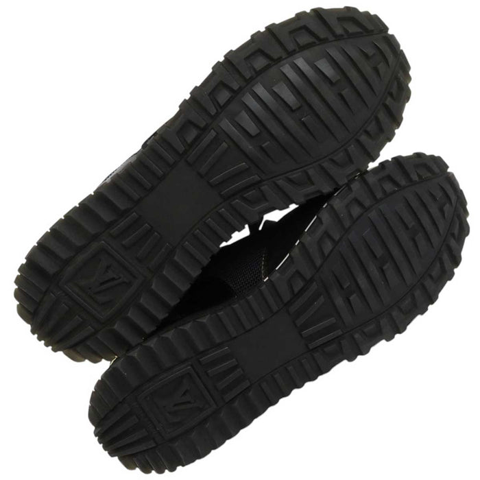 LOUIS VUITTON 
LVサークル ロゴ メッシュ スウェード レザー 
ランアウェイ スニーカー 
モノグラム