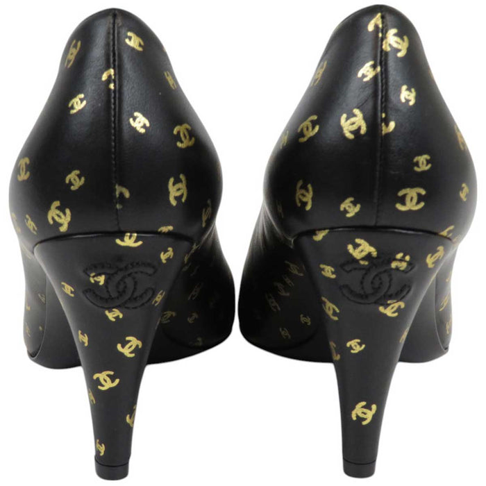 CHANEL 
COCO CC Logo 23B Leather Patent 
Coco Mark High Heel Pumps