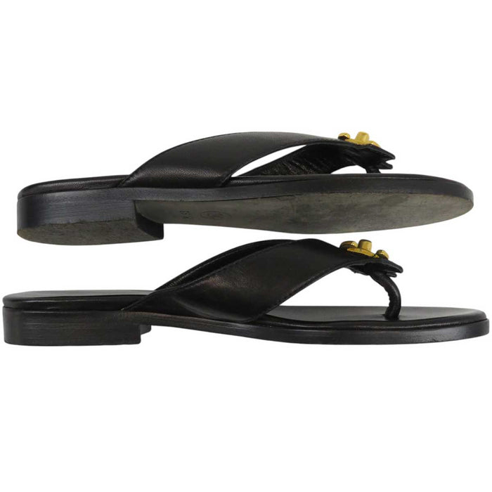 CHANEL 
COCO CC logo leather gold color metal fittings 
Coco mark turn lock flat sandals