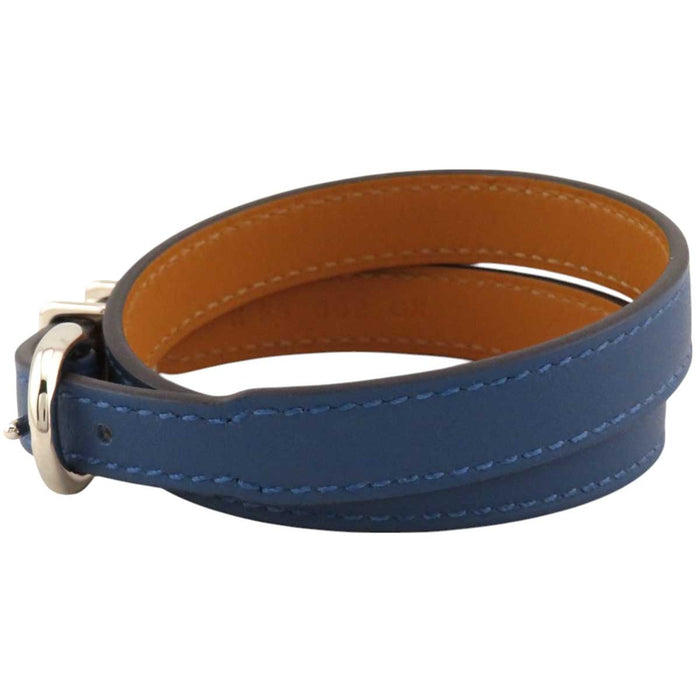 HERMES
Gravure K, fabriqué en 25 ans, double tour métal couleur argent
Bracelet en cuir trench