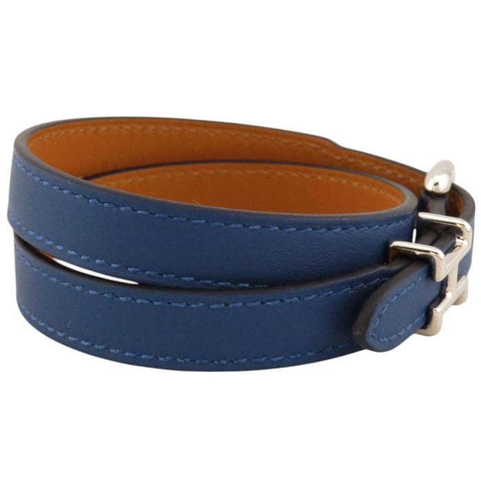 HERMES
Gravure K, fabriqué en 25 ans, double tour métal couleur argent
Bracelet en cuir trench